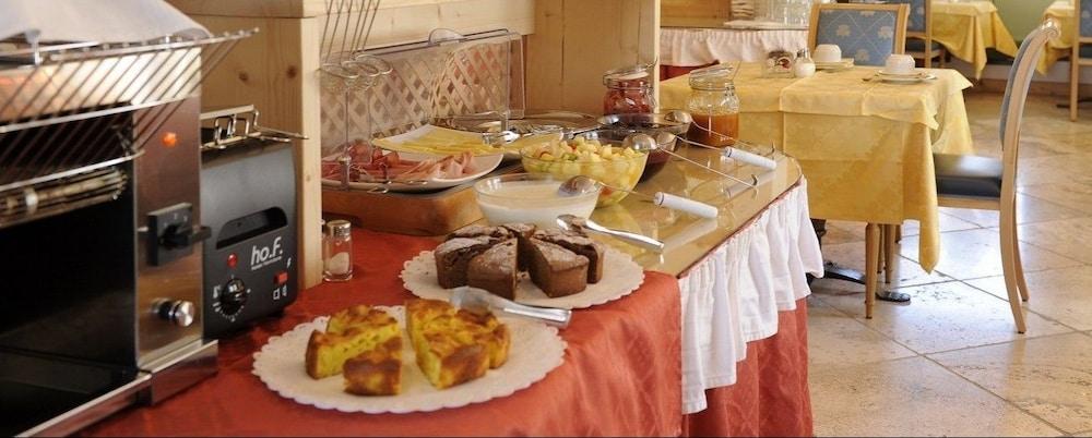 Hotel Arnika Pozza di Fassa Dış mekan fotoğraf