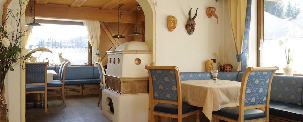 Hotel Arnika Pozza di Fassa Dış mekan fotoğraf