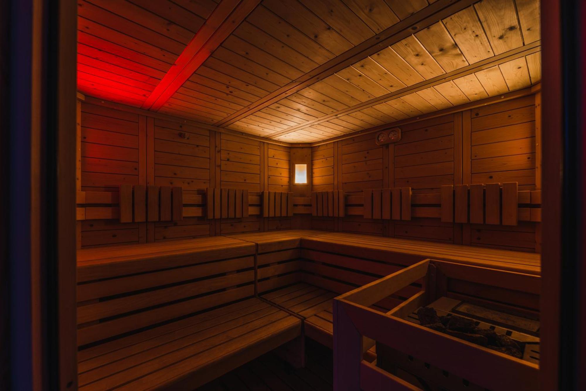 Hotel Arnika Pozza di Fassa Dış mekan fotoğraf