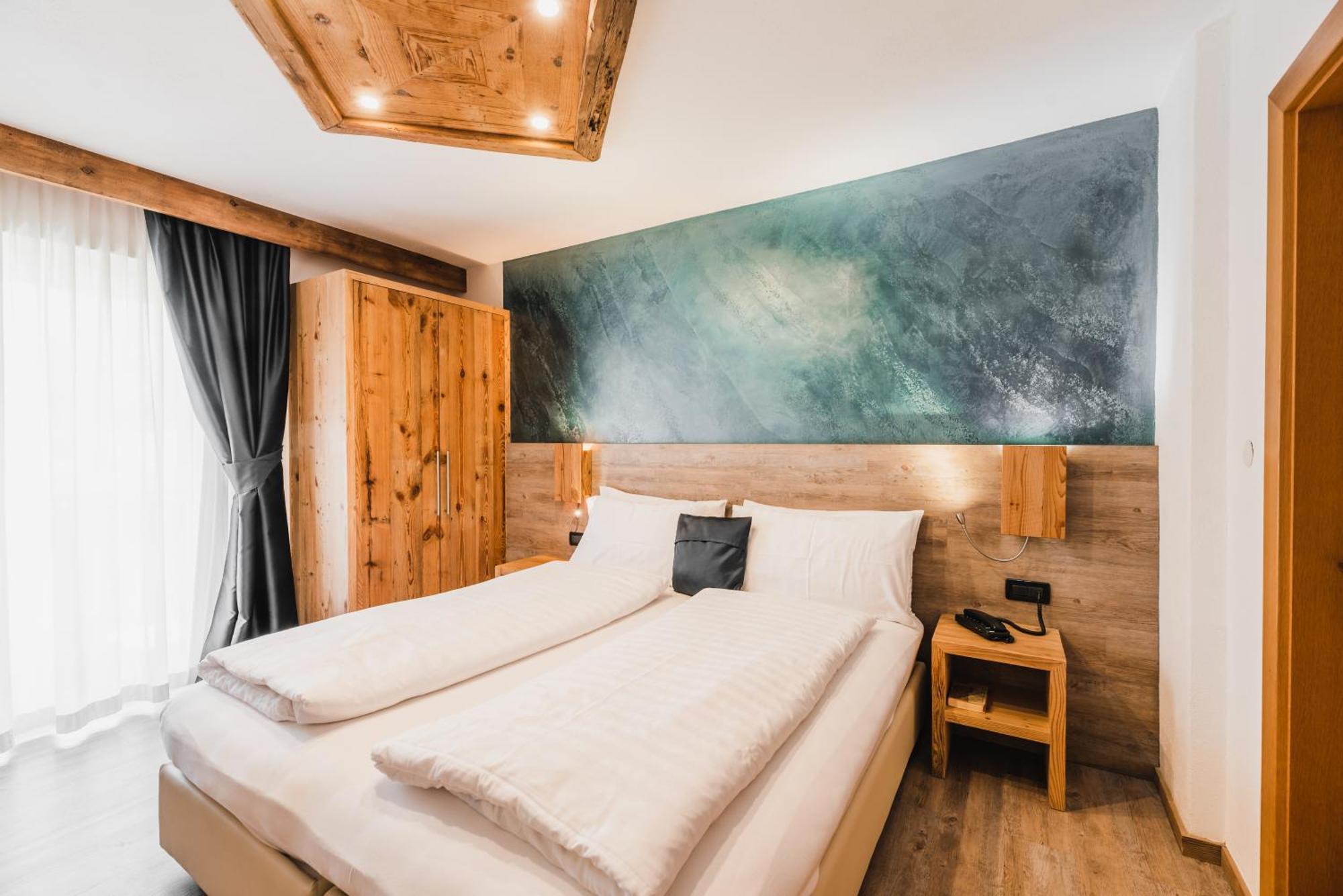 Hotel Arnika Pozza di Fassa Dış mekan fotoğraf