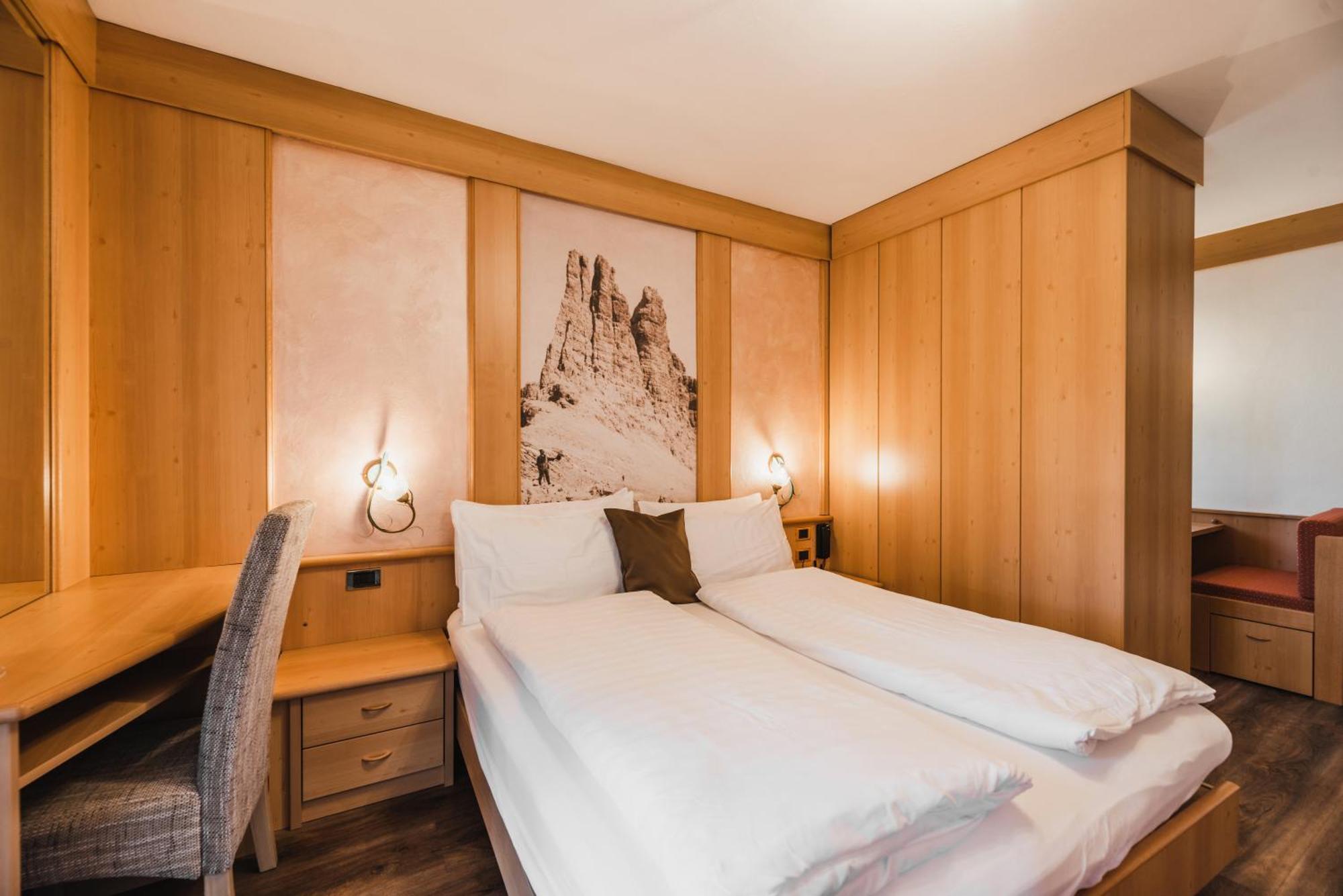 Hotel Arnika Pozza di Fassa Dış mekan fotoğraf