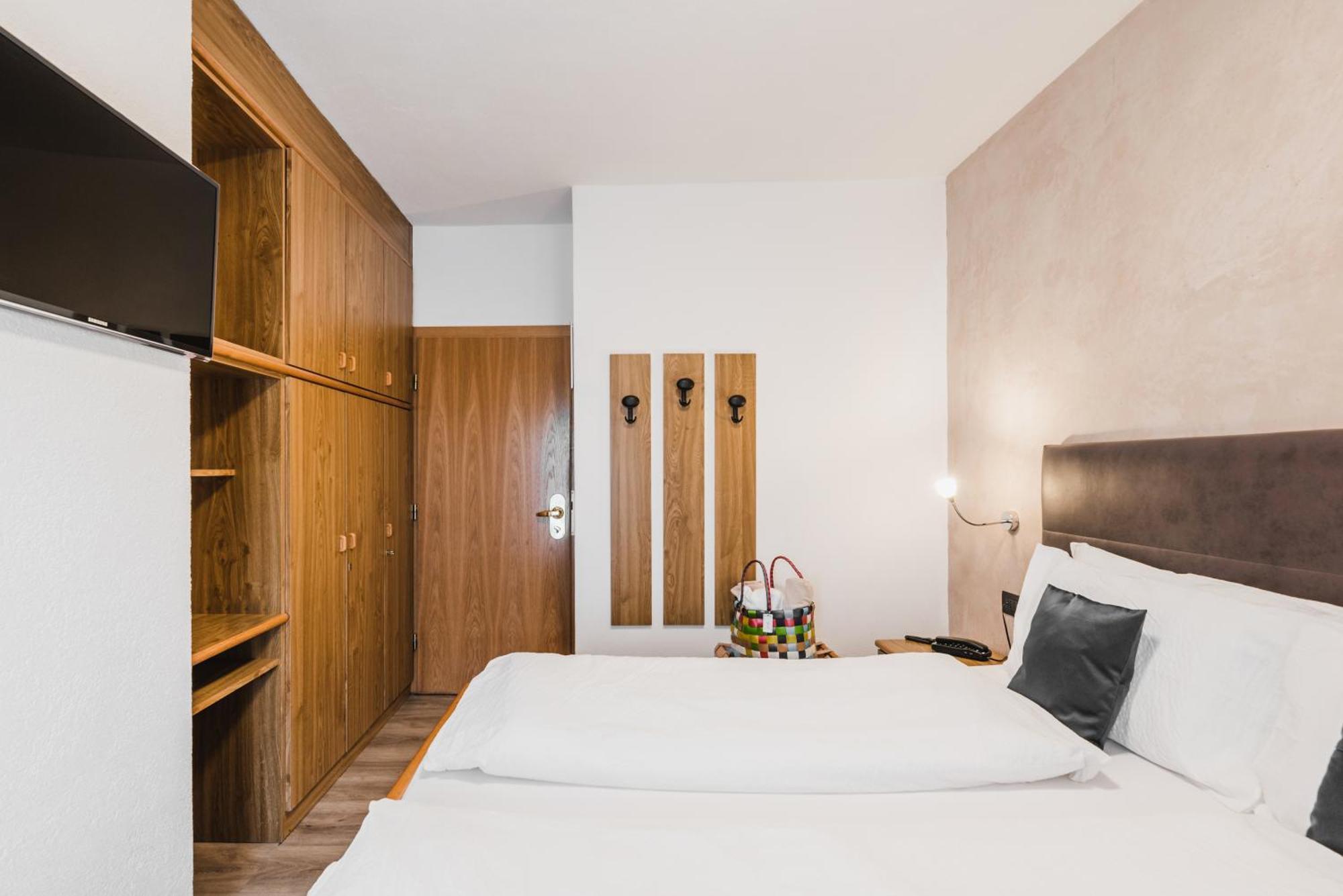 Hotel Arnika Pozza di Fassa Dış mekan fotoğraf