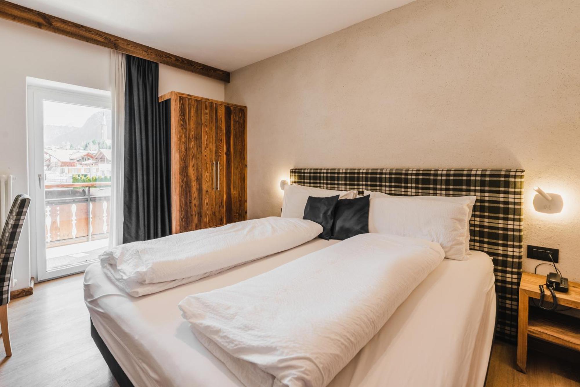 Hotel Arnika Pozza di Fassa Dış mekan fotoğraf