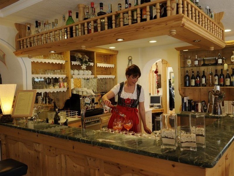 Hotel Arnika Pozza di Fassa Dış mekan fotoğraf