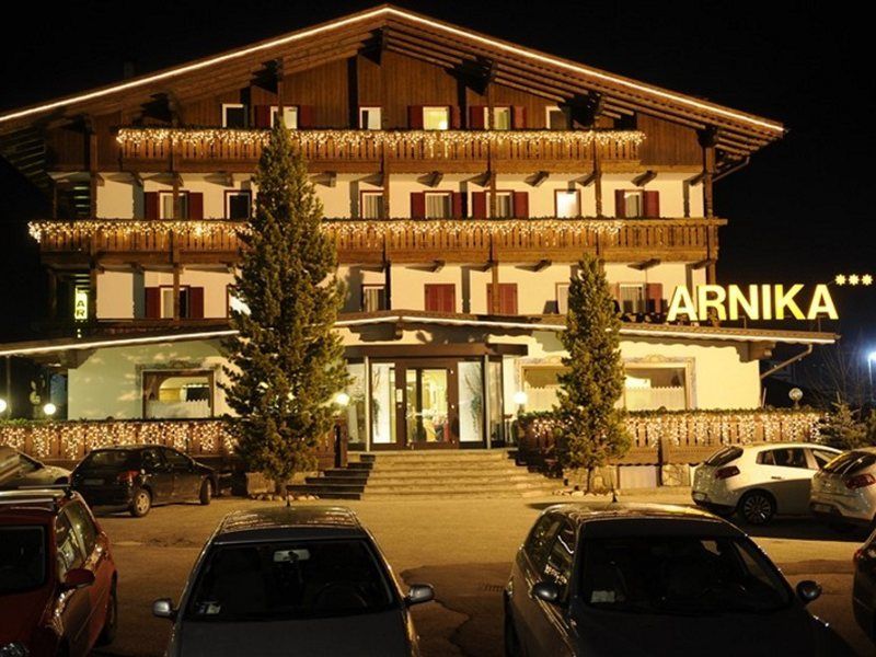 Hotel Arnika Pozza di Fassa Dış mekan fotoğraf